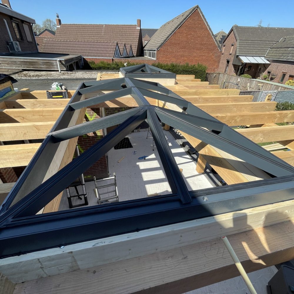 Project Douglas overkapping in aanbouw.
